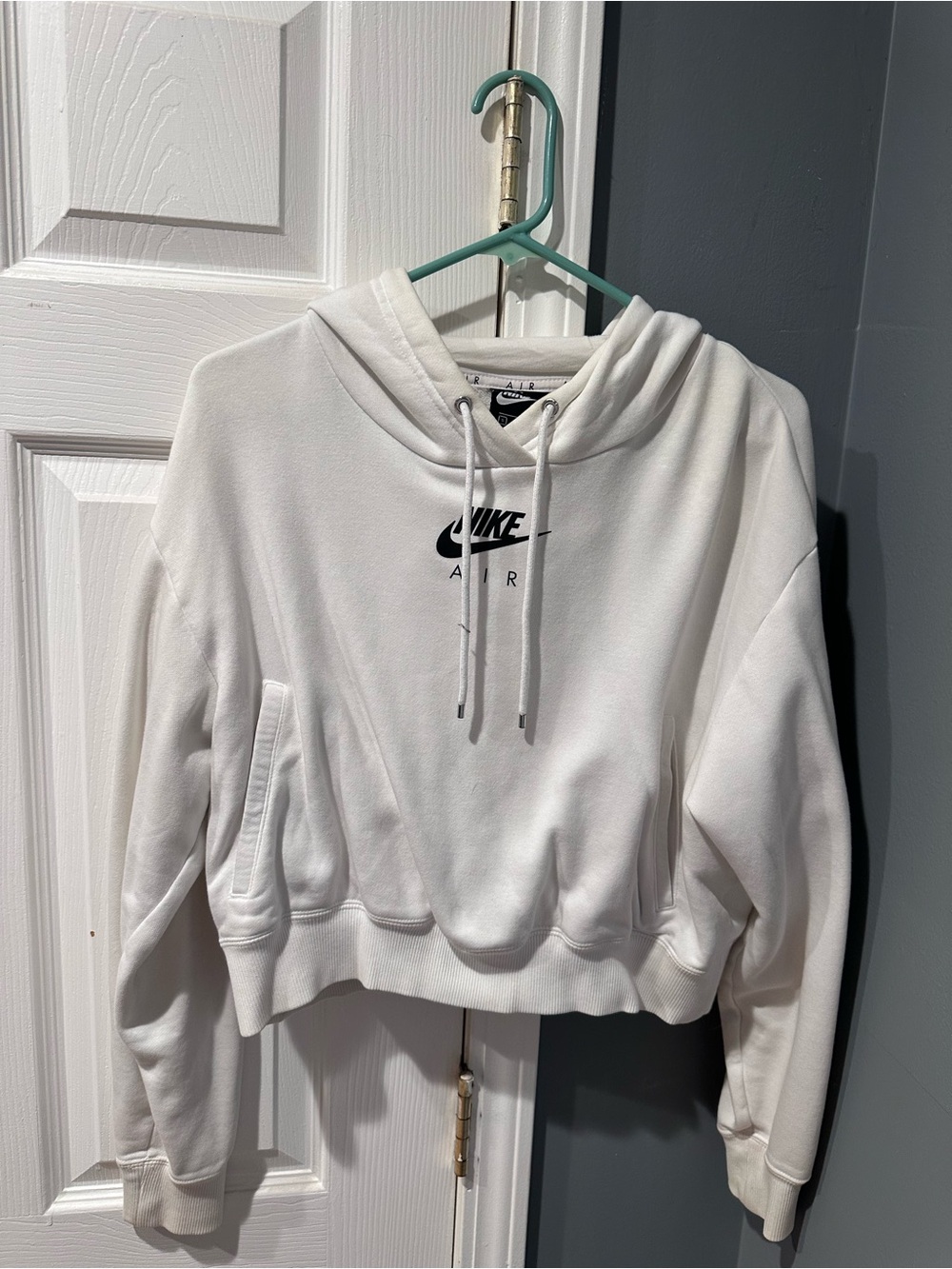 nike air cropped hoodie